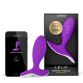 Lila LELO Originals SURFER analplugg med förpackning och visning av LELO-appen